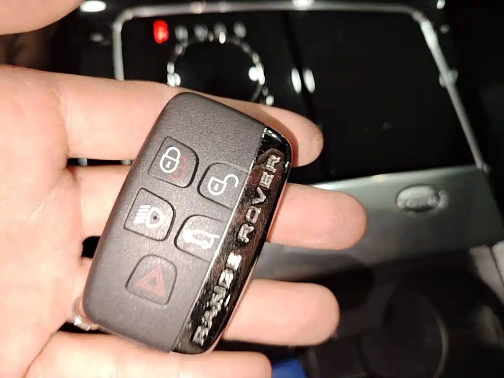 Фото 9 - Land Rover Range Rover Velar