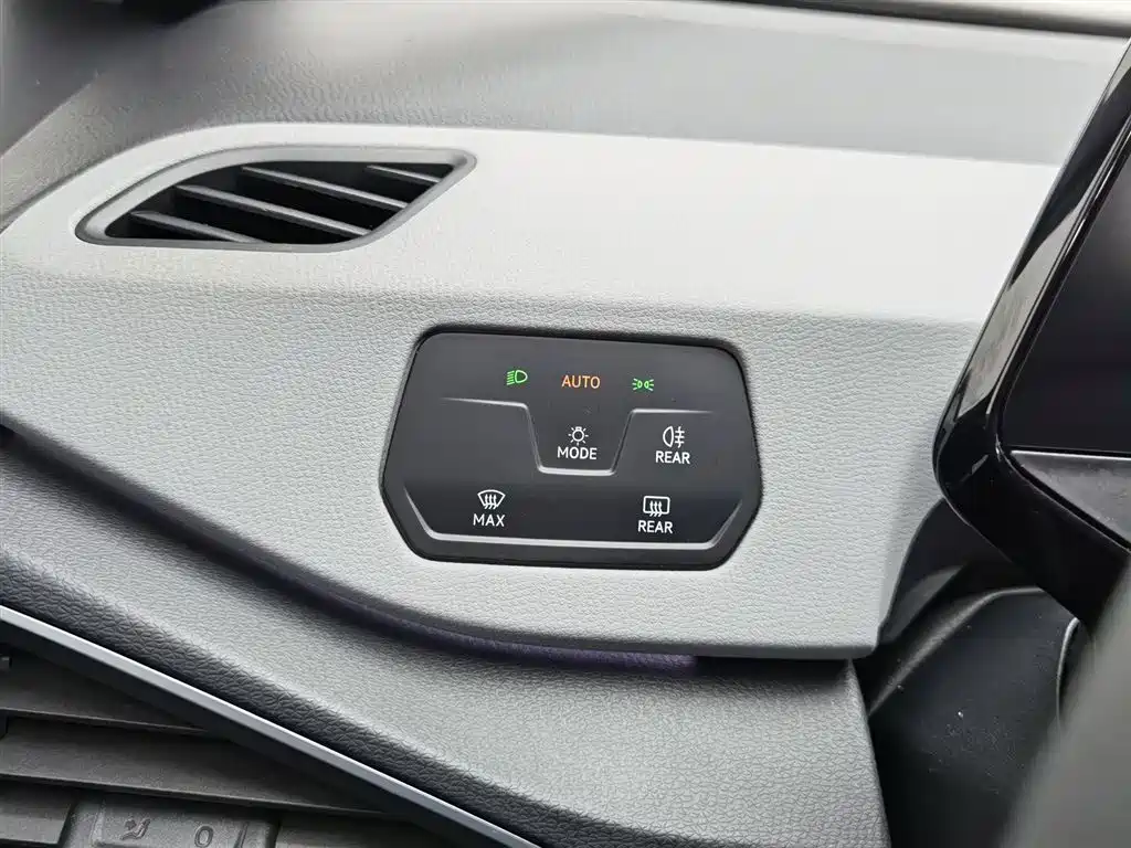 Volkswagen ID.3 2023 Upgraded Pure Intelligence Edition фото 21