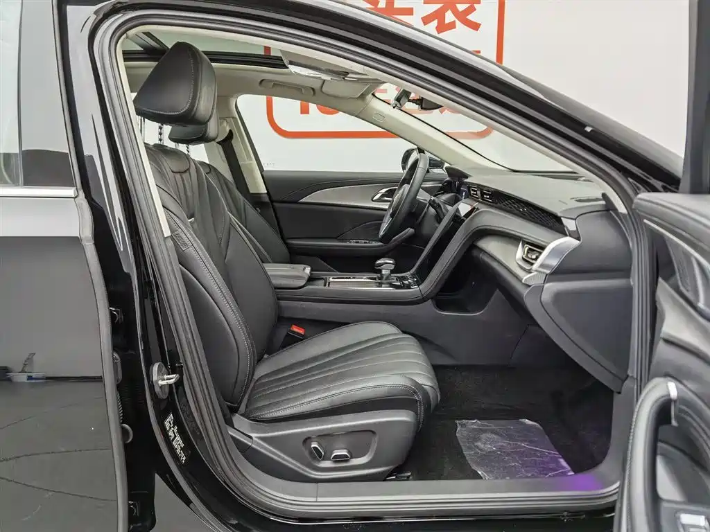 Hongqi H5 2024 1.5T DCT Smart Connect Flag Rhythm Edition фото 23