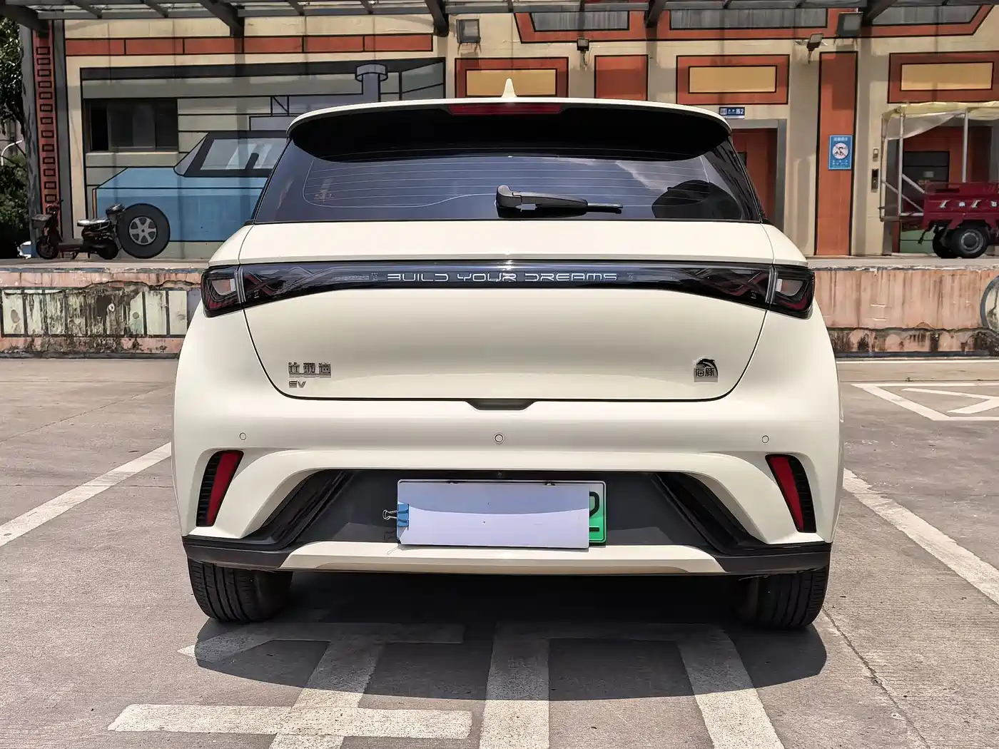 BYD Dolphin 2023 420km Fashion Edition фото 16