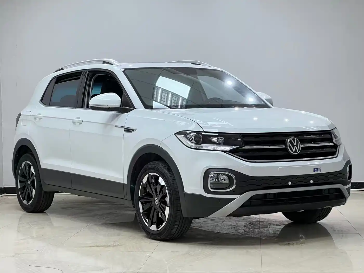 VOLKSWAGEN EXPLORING THE SHADOW