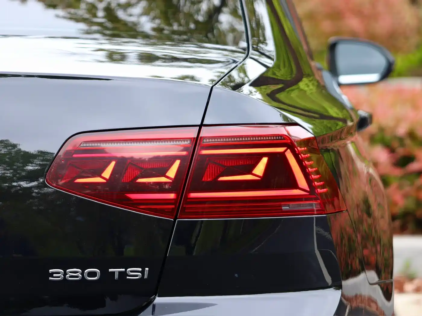 Volkswagen Magotan 2024 2 Million Units Public Sharing Edition 330TSI DSG Luxury фото 8