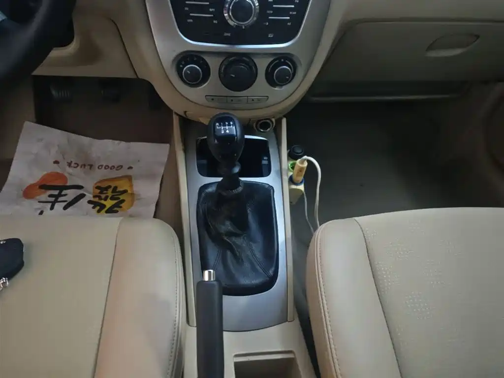 Buick Excelle 2013 1.5L Manual Classic Edition фото 14