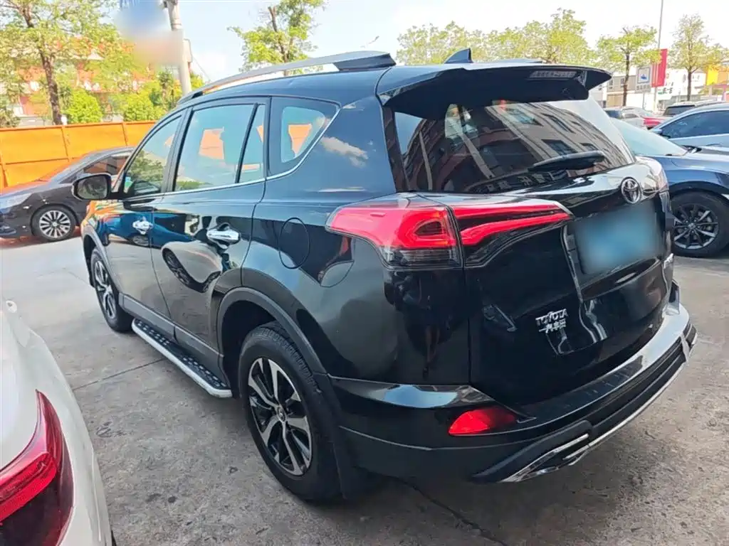 Toyota RAV4 Rongfang 2016 2.0L CVT 2WD Trend (China V) фото 5