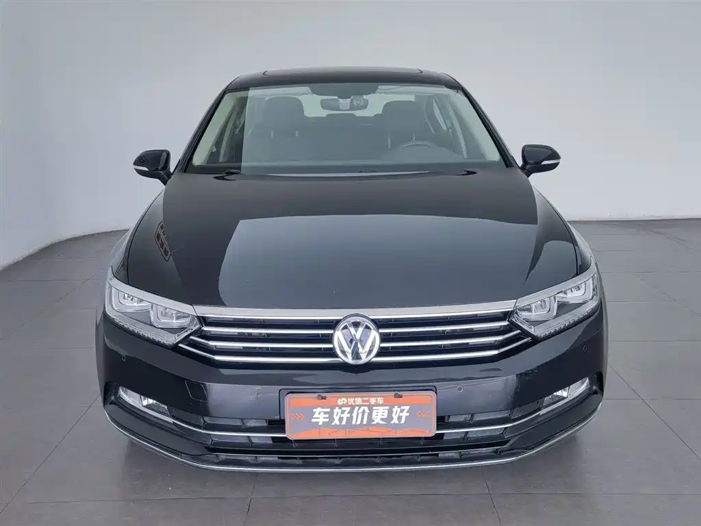 Volkswagen Magotan 2018 Facelift 330TSI DSG Luxury фото 3