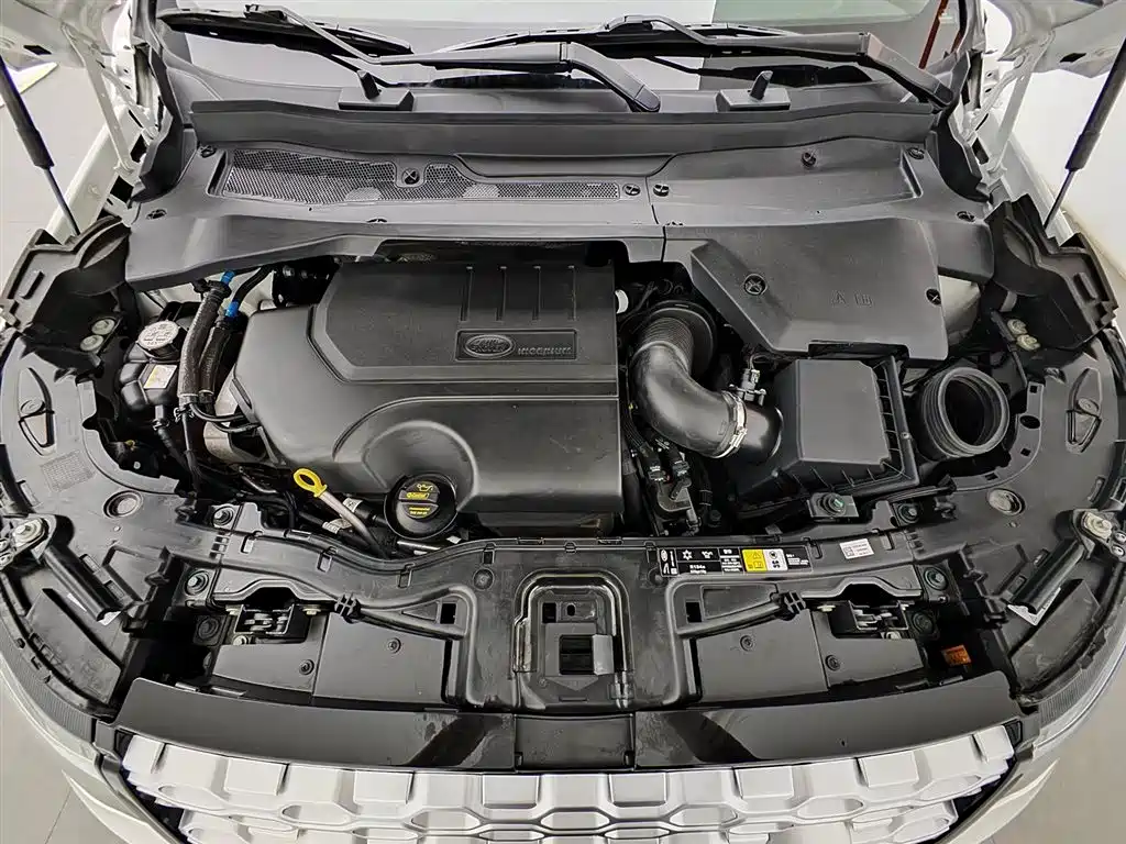 Land Rover Discovery Sport 2022 249PS Metropolis Edition 5-Seater фото 6