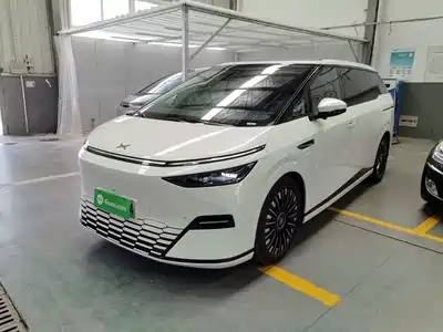 Xpeng X9