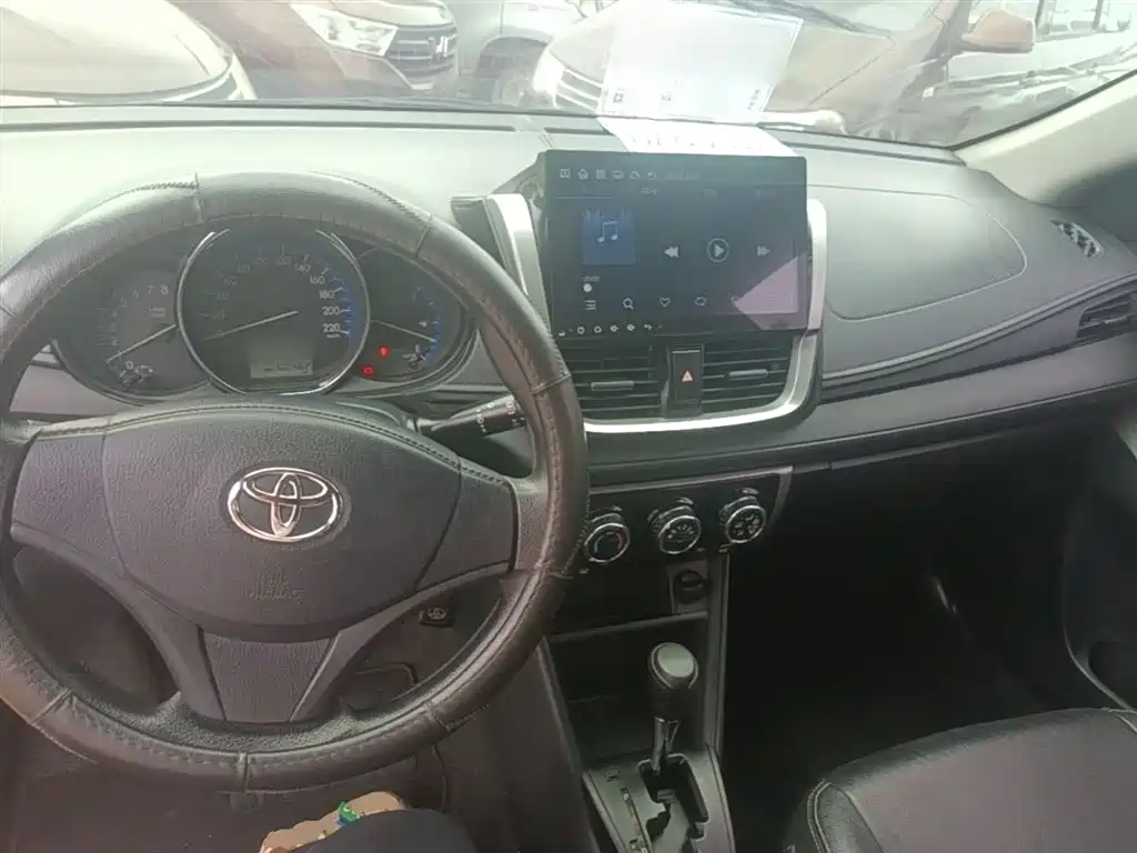 Toyota Vios FS 2017 1.5L CVT Fengchi Edition фото 10