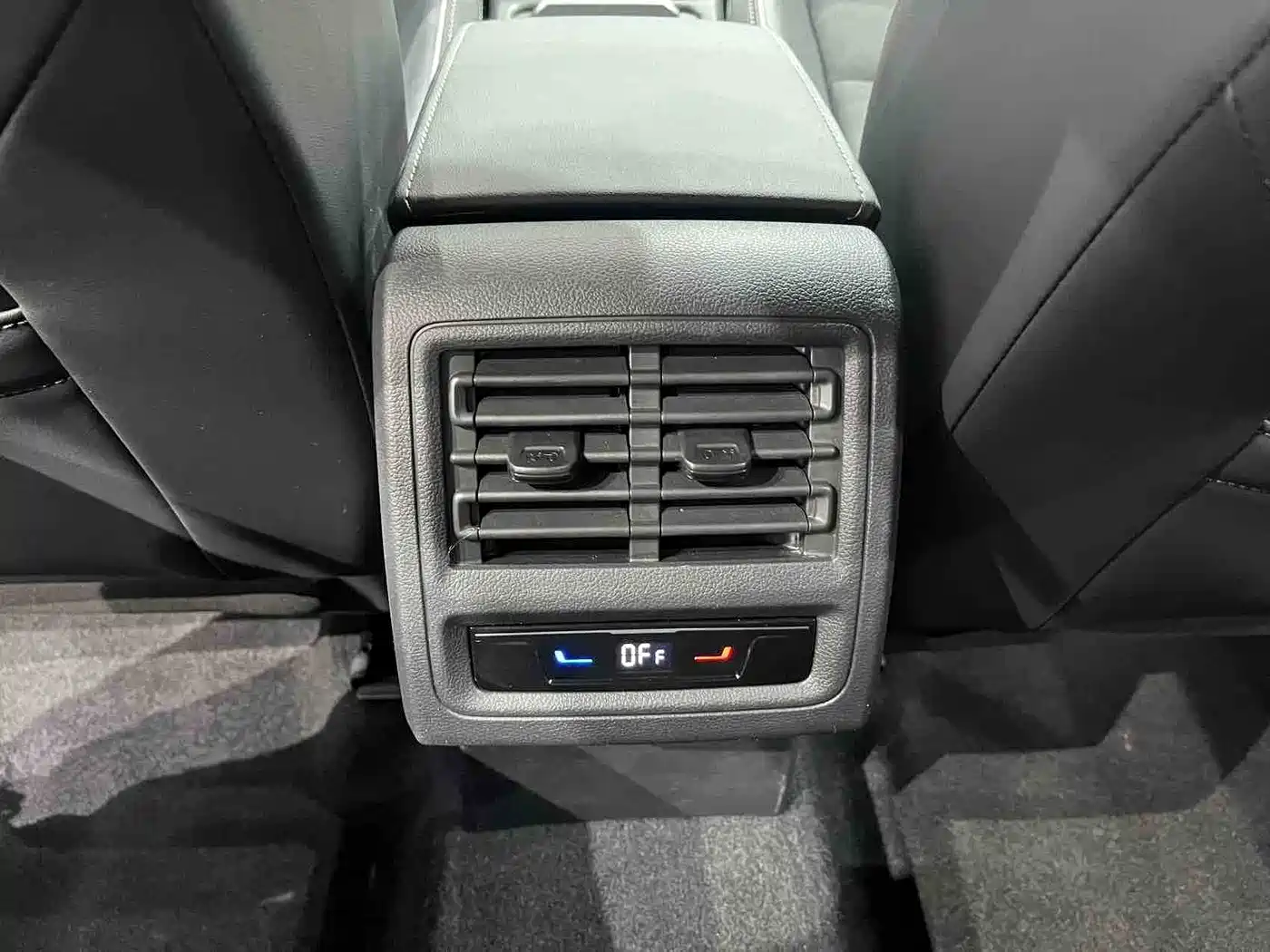 Volkswagen Golf 2021 280TSI DSG R-Line фото 10
