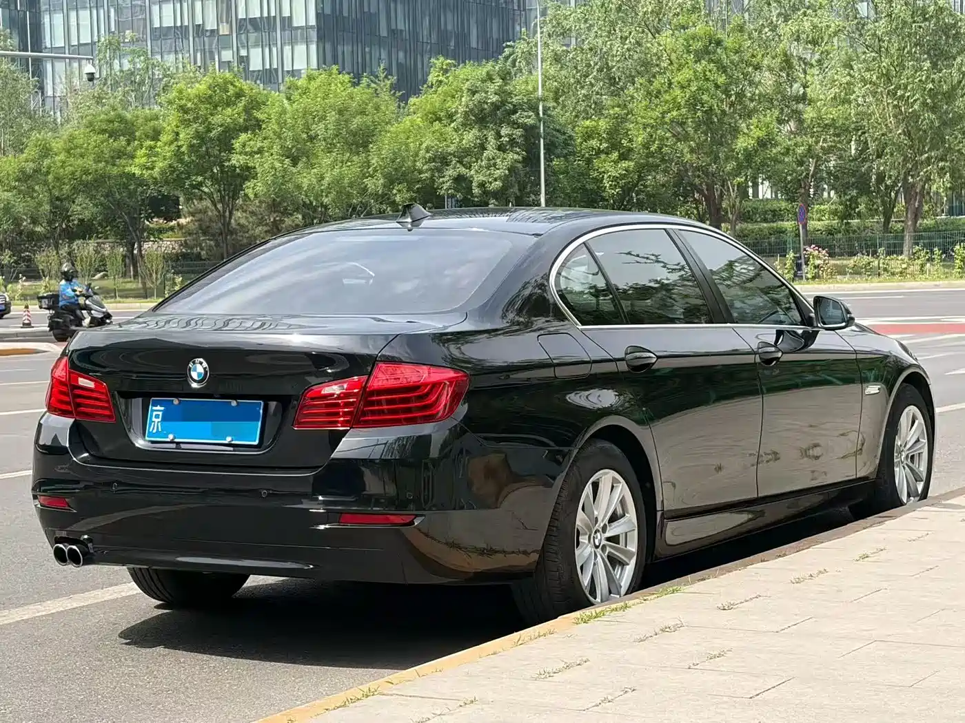 BMW 5 Series 2017 520Li Classic Edition фото 19