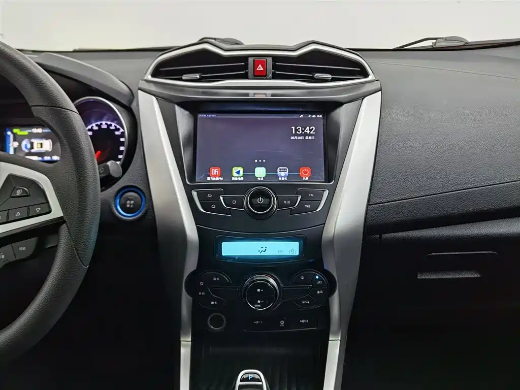 BYD Yuan New Energy 2019 EV360 Smart Connect Premium Edition фото 12