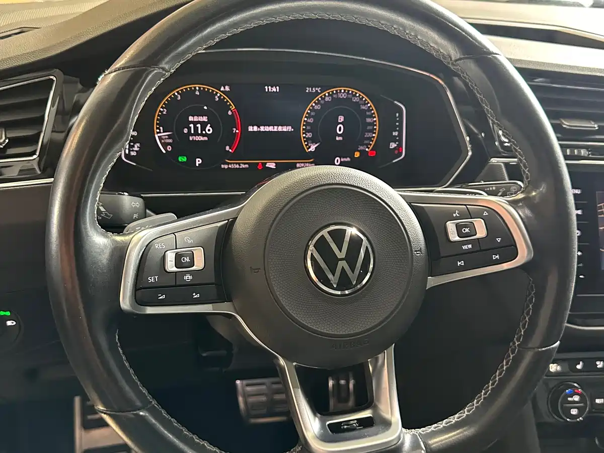 Volkswagen Tiguan L 2021 330TSI Automatic 2WD R-Line Premium фото 15