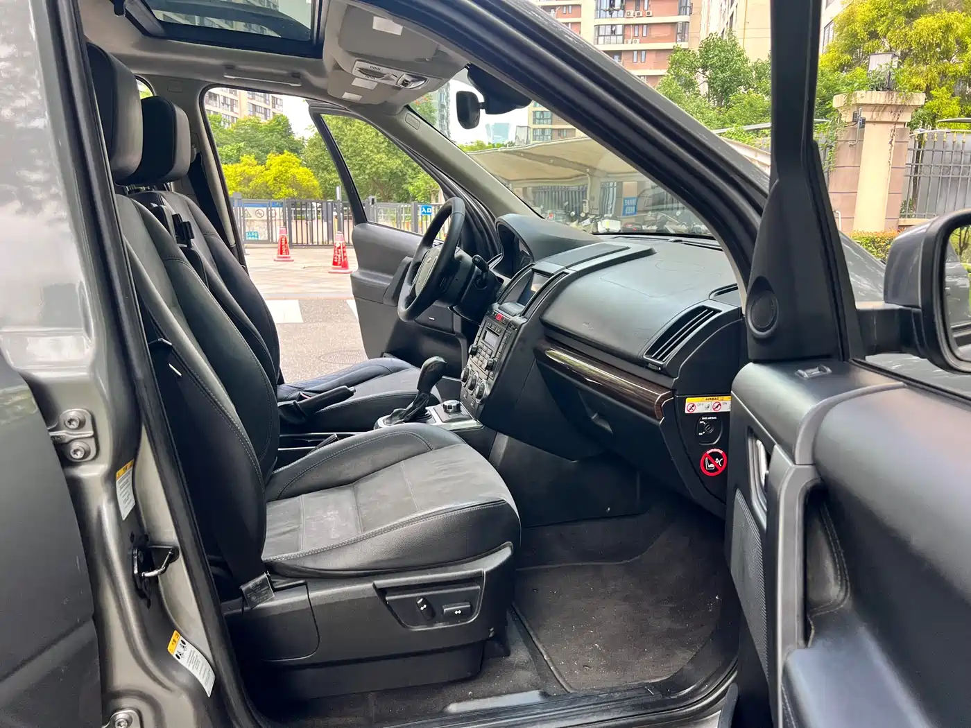 Land Rover Freelander 2 2012 2.0T Si4 SE Petrol фото 13