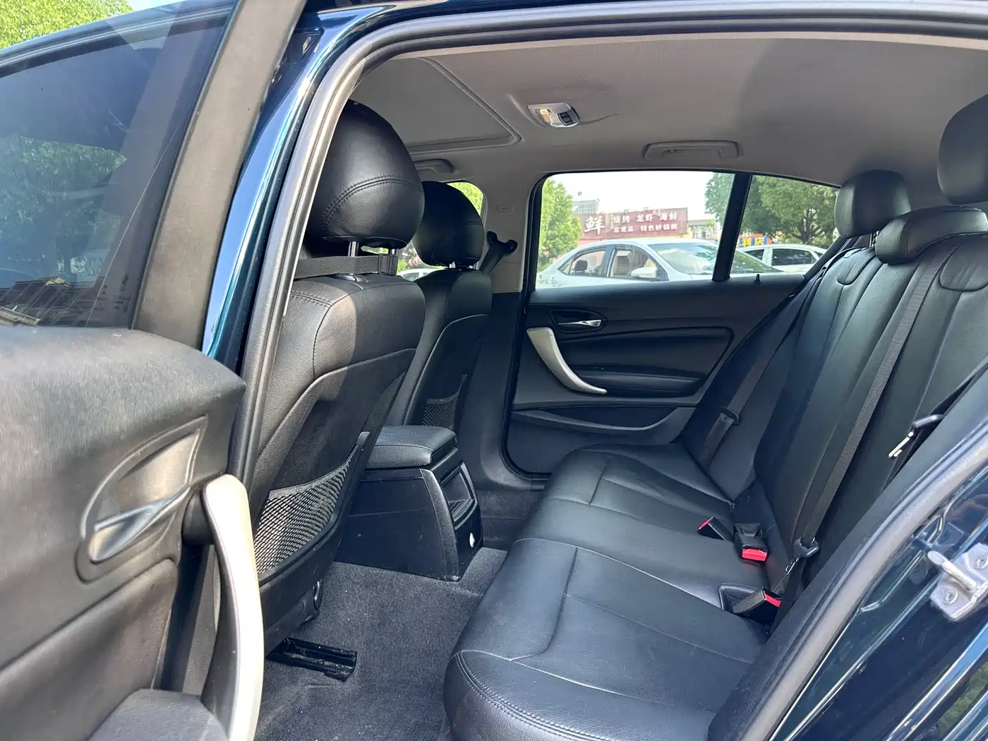 BMW 1 Series (Import) 2016 118i Leading фото 7
