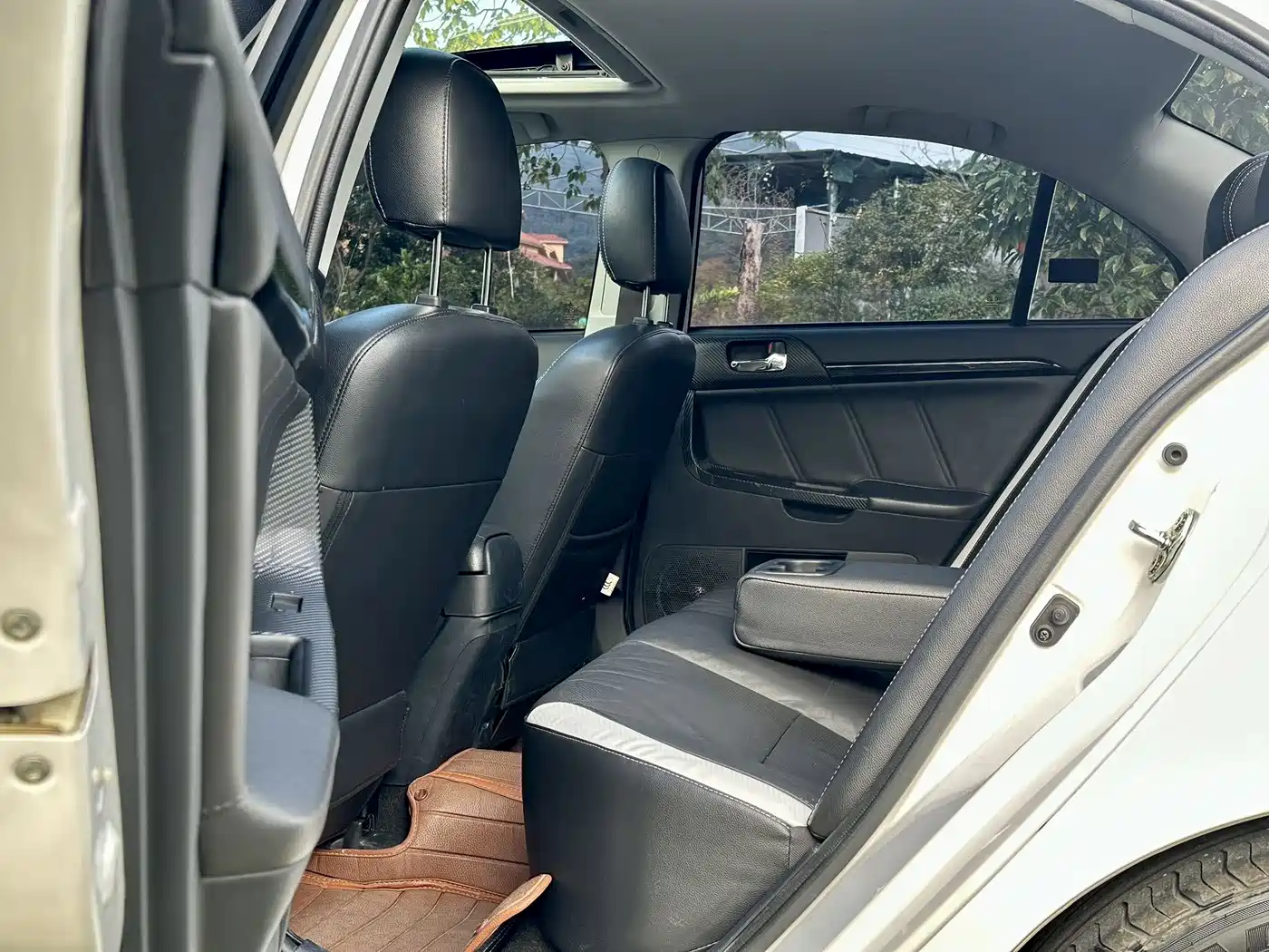 Mitsubishi Lancer EX 2012 Zhishang 1.8L Manual Luxury фото 9