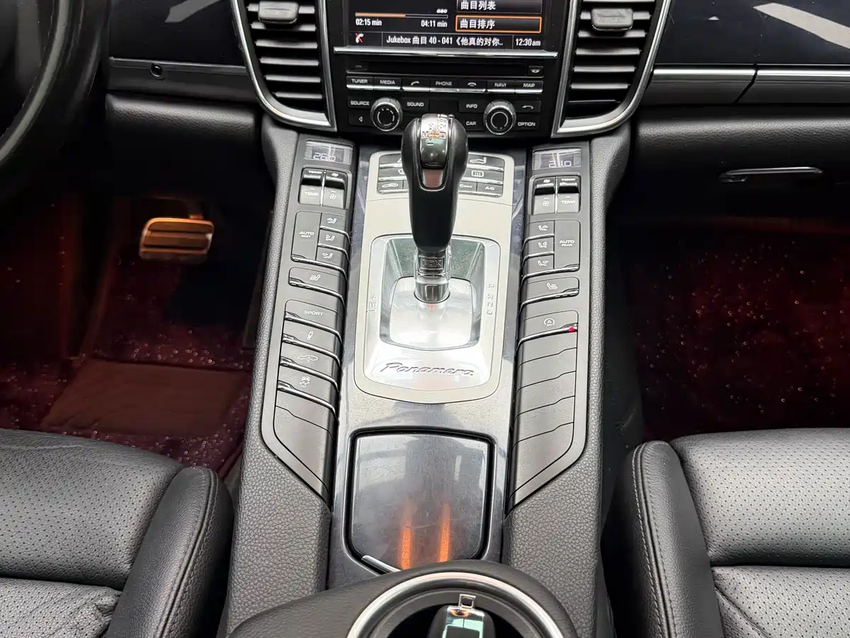 Porsche Panamera 2014 Panamera 3.0T фото 10
