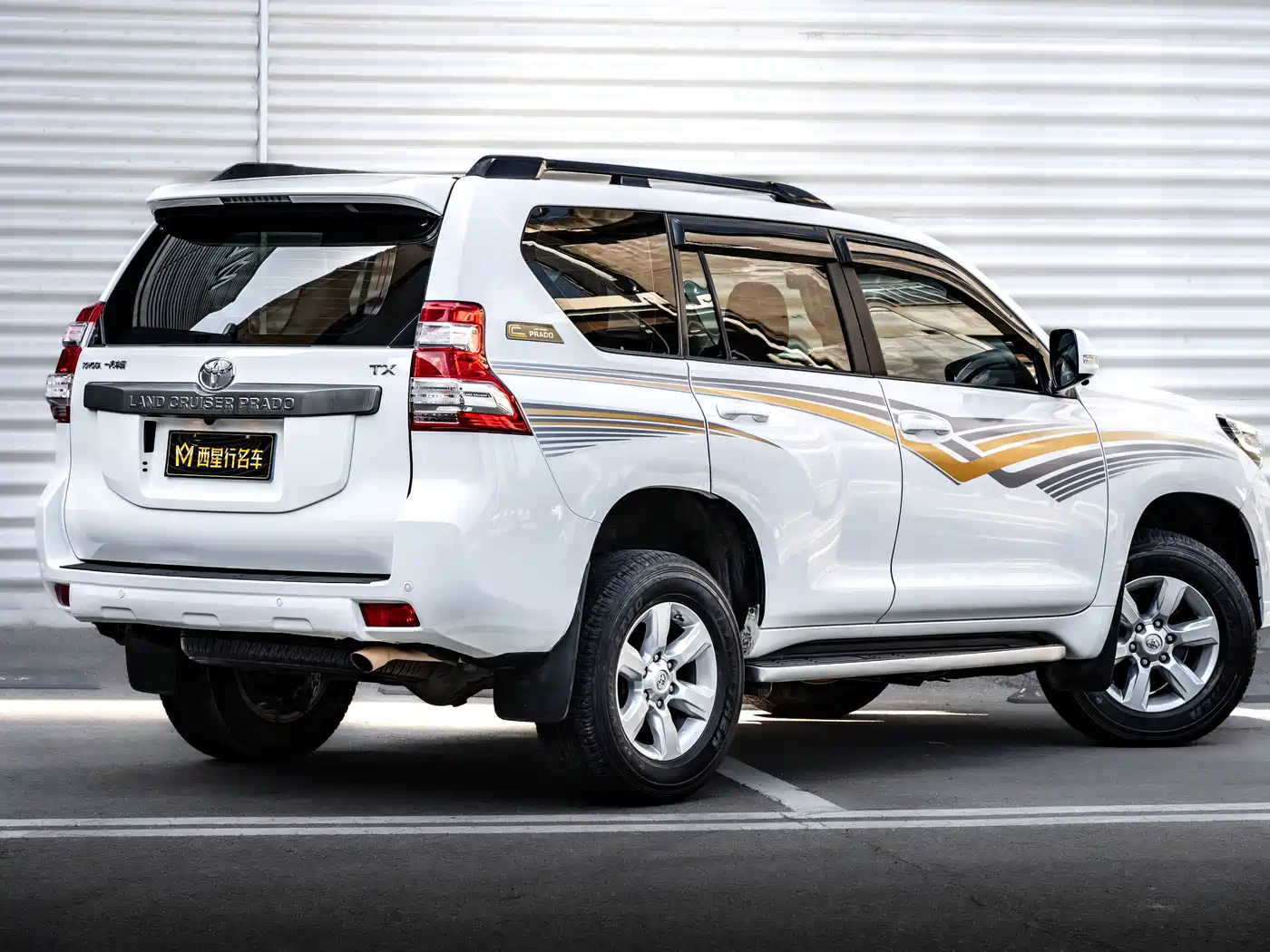 Toyota Prado 2014 4.0L Automatic TX-L фото 4