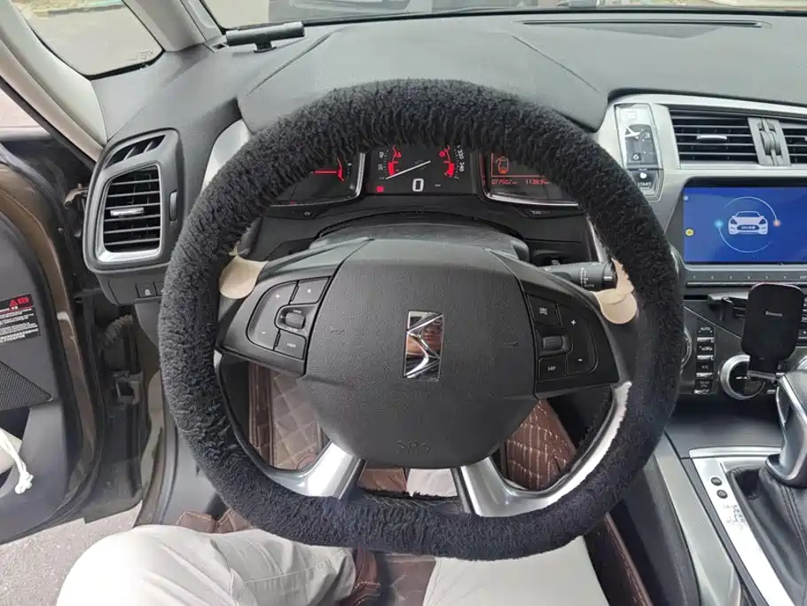 DS 5 2015 2014 1.6T Elegance THP160