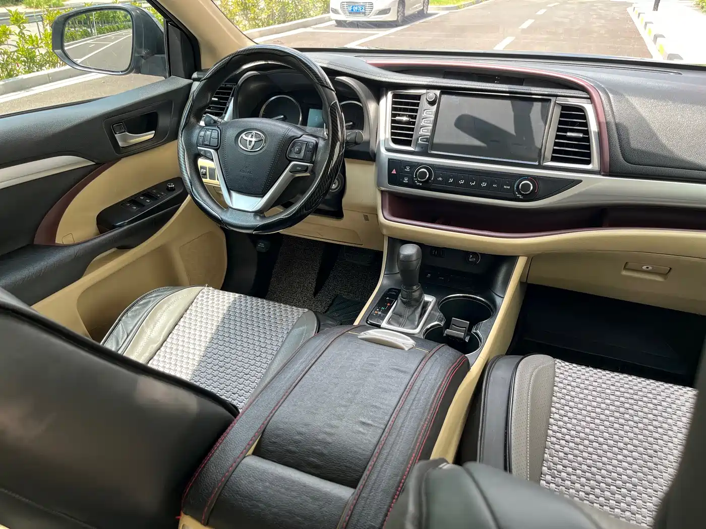 Фото 6 - Toyota Highlander