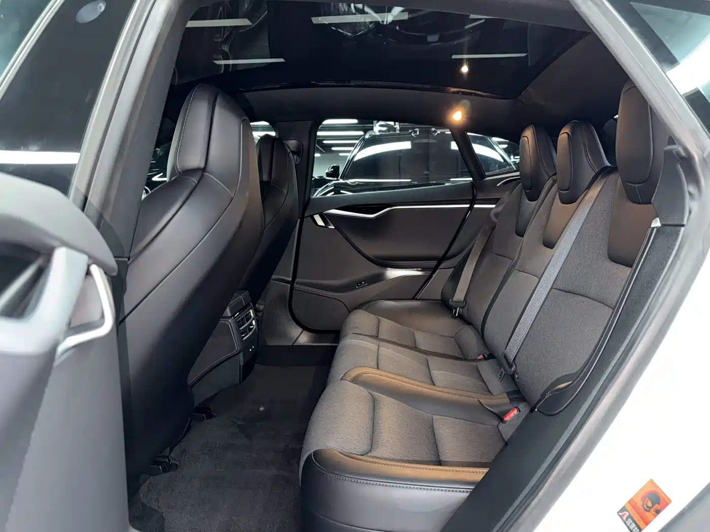 TESLA MODEL S