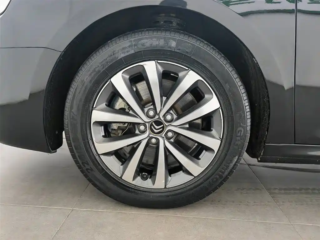 Citroën C6 2021 400THP Comfort Version фото 17