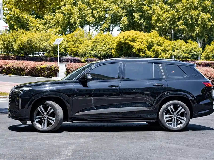 Audi Q6 2023 45 TFSI quattro Uniform Clouds Flying Rider Package фото 6