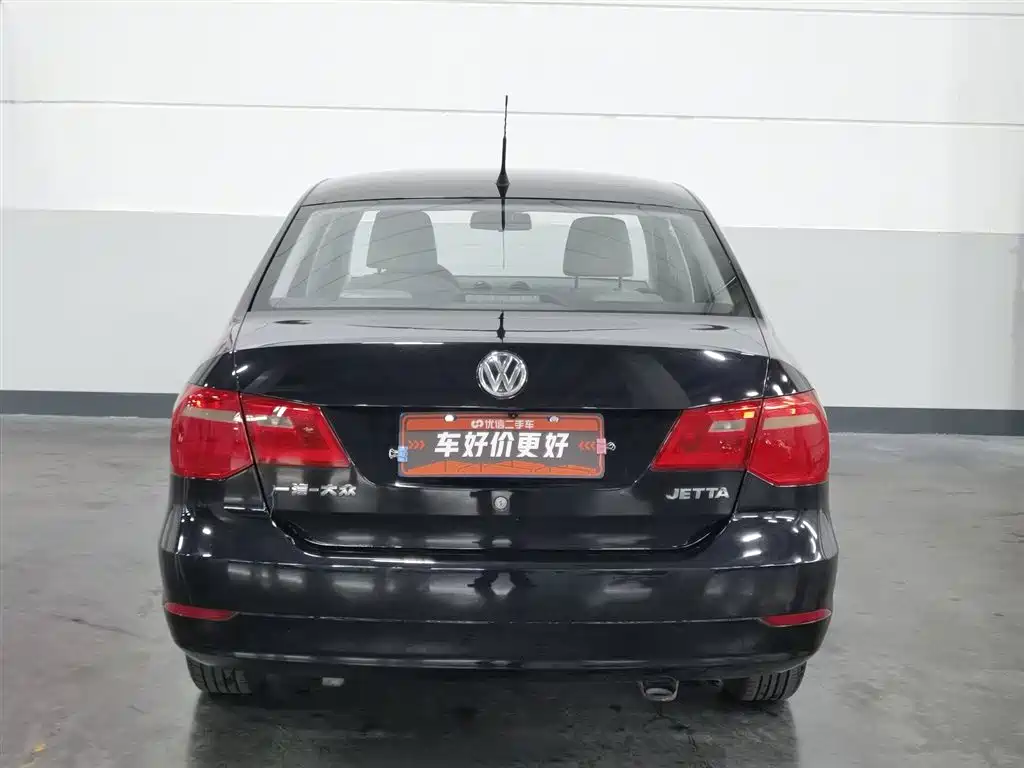 Volkswagen Jetta 2013 1.6L Automatic Comfort фото 4