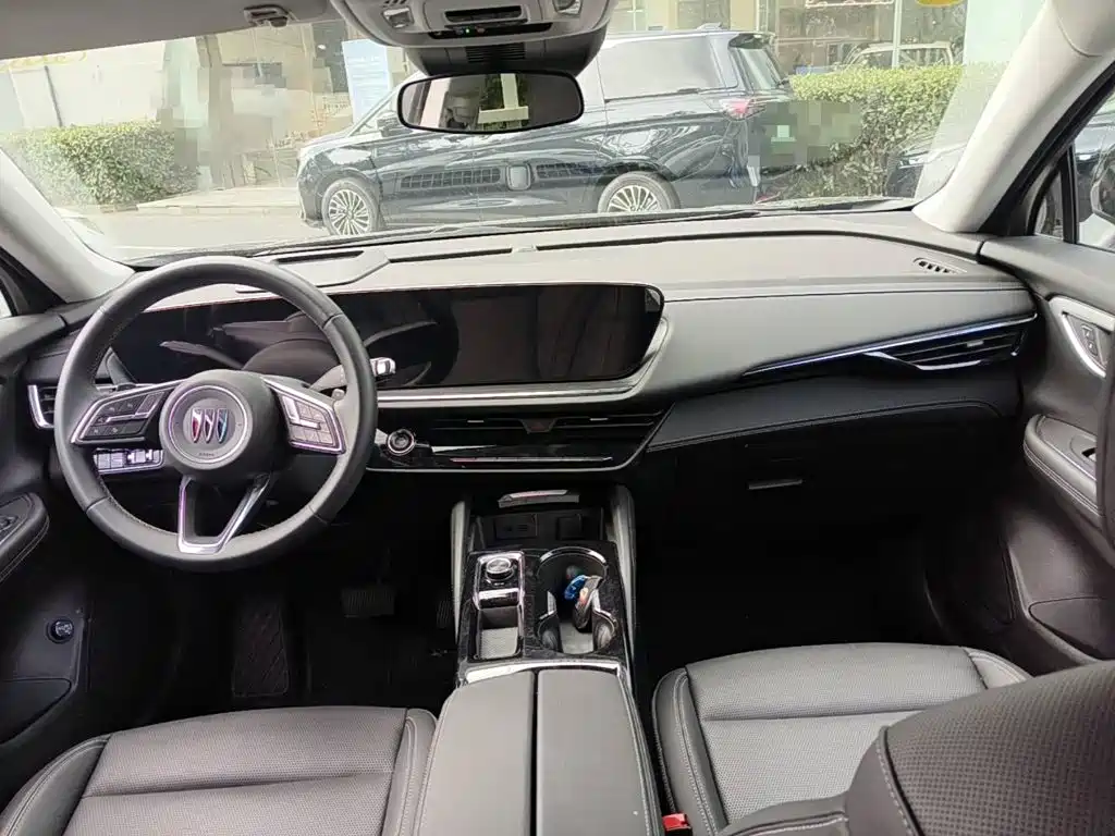 Фото 12 - Buick Envision S