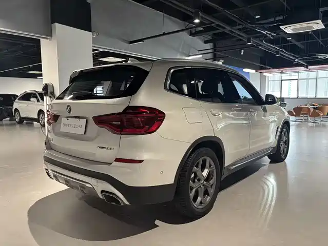 BMW X3 2021 xDrive28i Luxury Package — фото 5