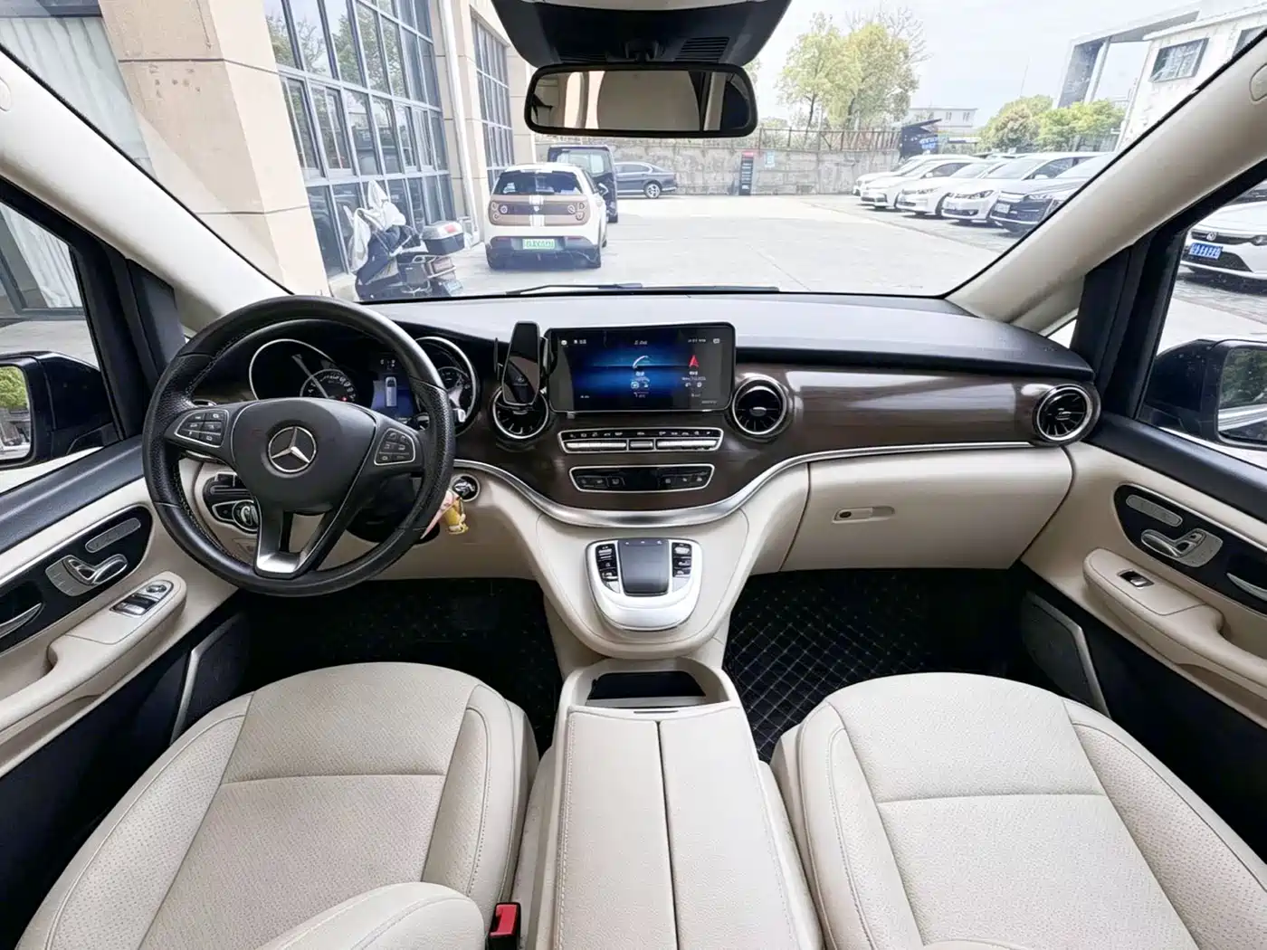 MERCEDES-BENZ V-CLASS