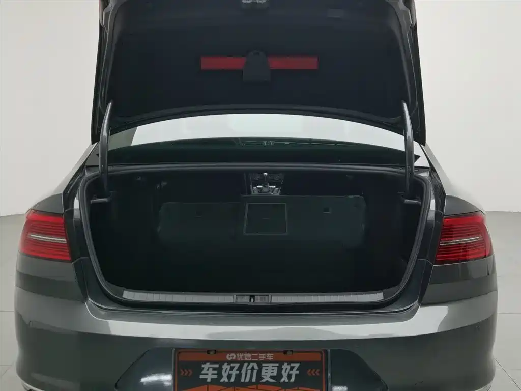 Volkswagen Magotan 2017 330TSI DSG Premium фото 16