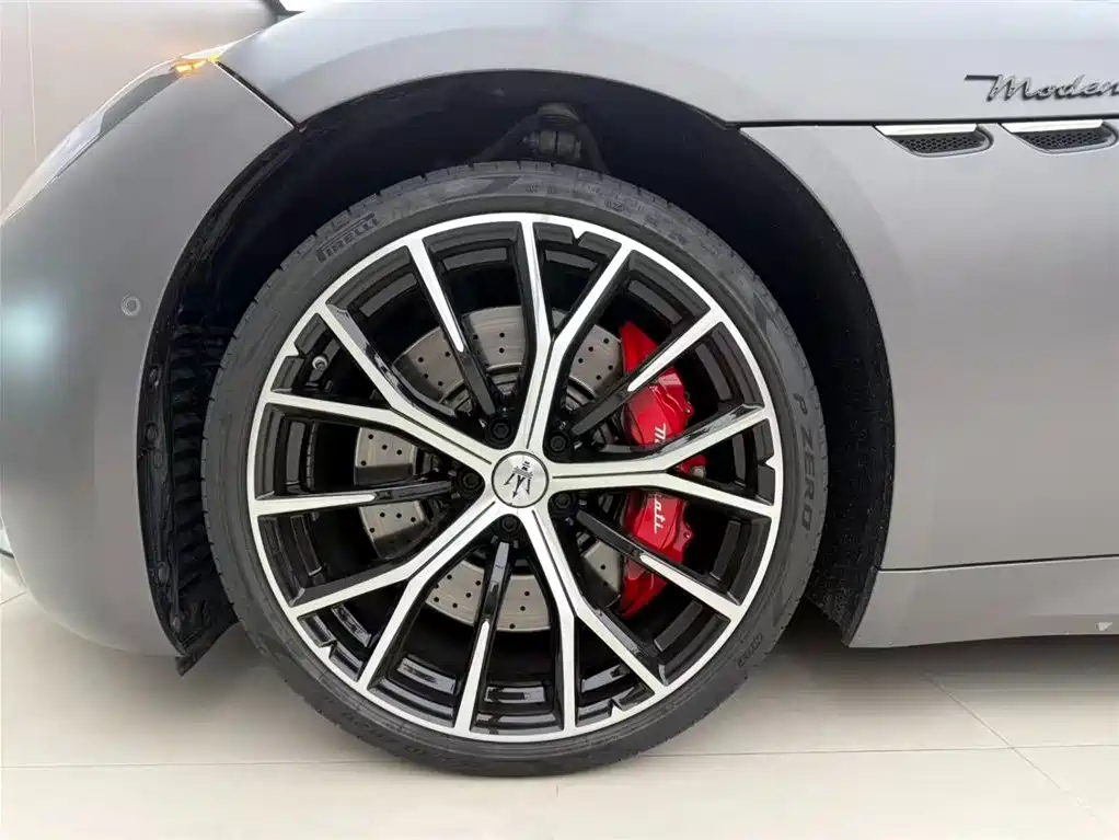 Maserati GranTurismo 2023 3.0T Modena фото 14