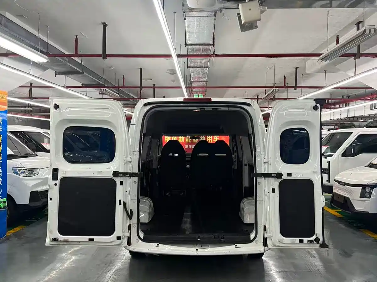 Photo 9 - Maxus Dana V1