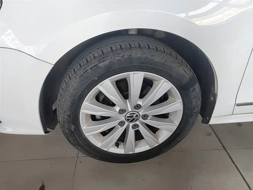 Volkswagen Sagitar 2015 1.6L Manual Comfort фото 23