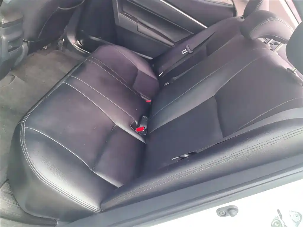 Toyota Corolla 2017 Facelift 1.2T S-CVT GL фото 11