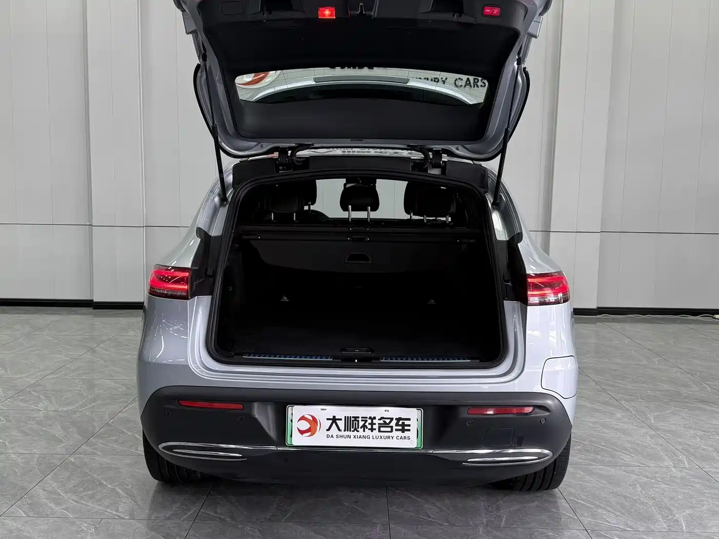 MERCEDES-BENZ EQC