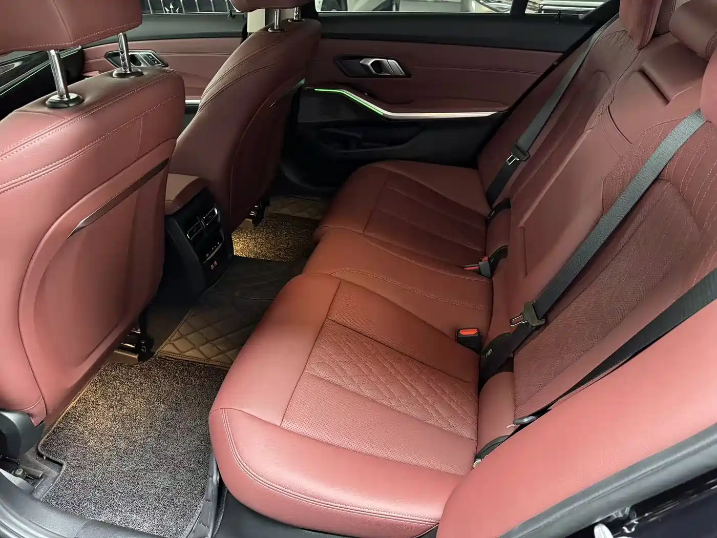 BMW 3 Series 2024 325Li M Sport Package фото 6