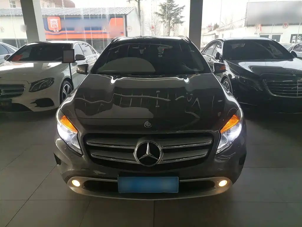 Mercedes-Benz GLA 2016 GLA 200 Dynamic фото 3
