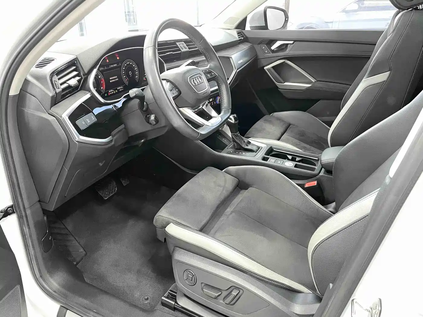 Audi Q3 2022 35 TFSI Fashion Dynamic фото 7