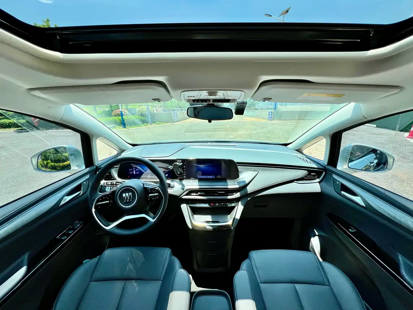 Buick GL8 New Energy 2025 Landlux Smart Edition 7-seater фото 9