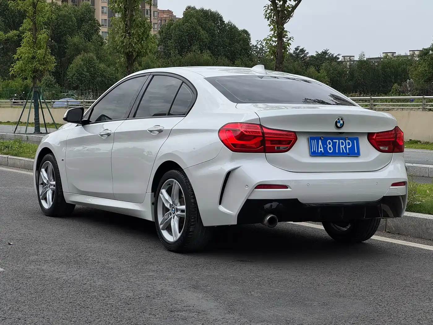 BMW 1 Series 2019 118i M Sport Package фото 15