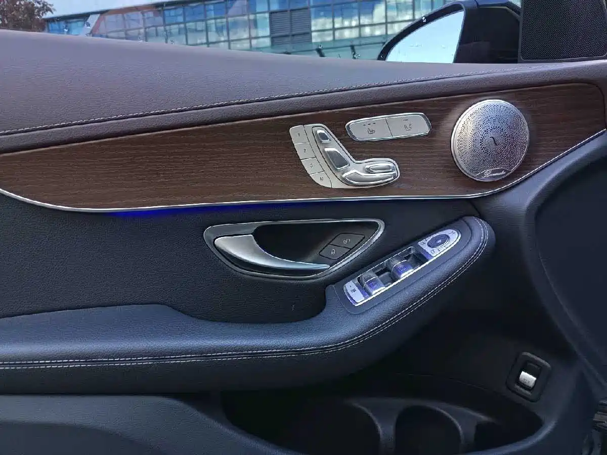 Mercedes-Benz GLC 2022 Facelift GLC 300 L 4MATIC Dynamic Collector's Edition фото 23