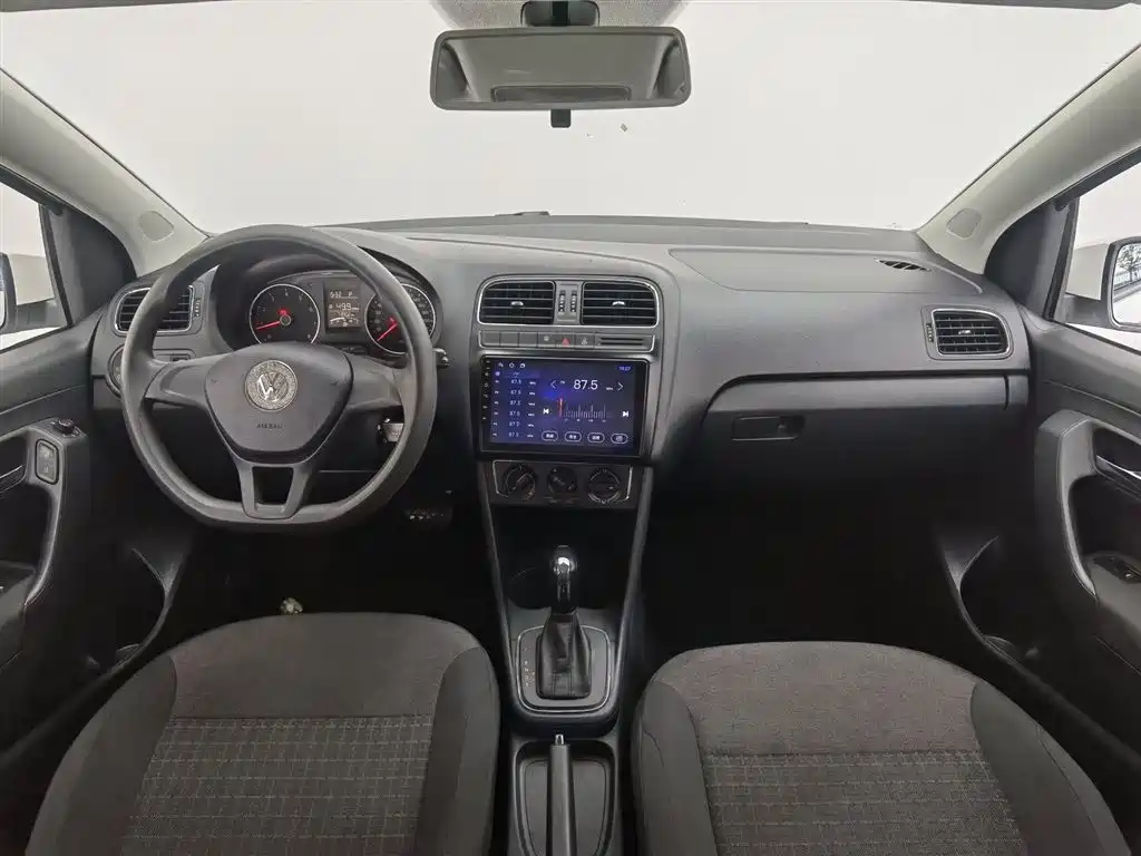 Volkswagen Polo 2014 1.6L Automatic Comfort Edition фото 5
