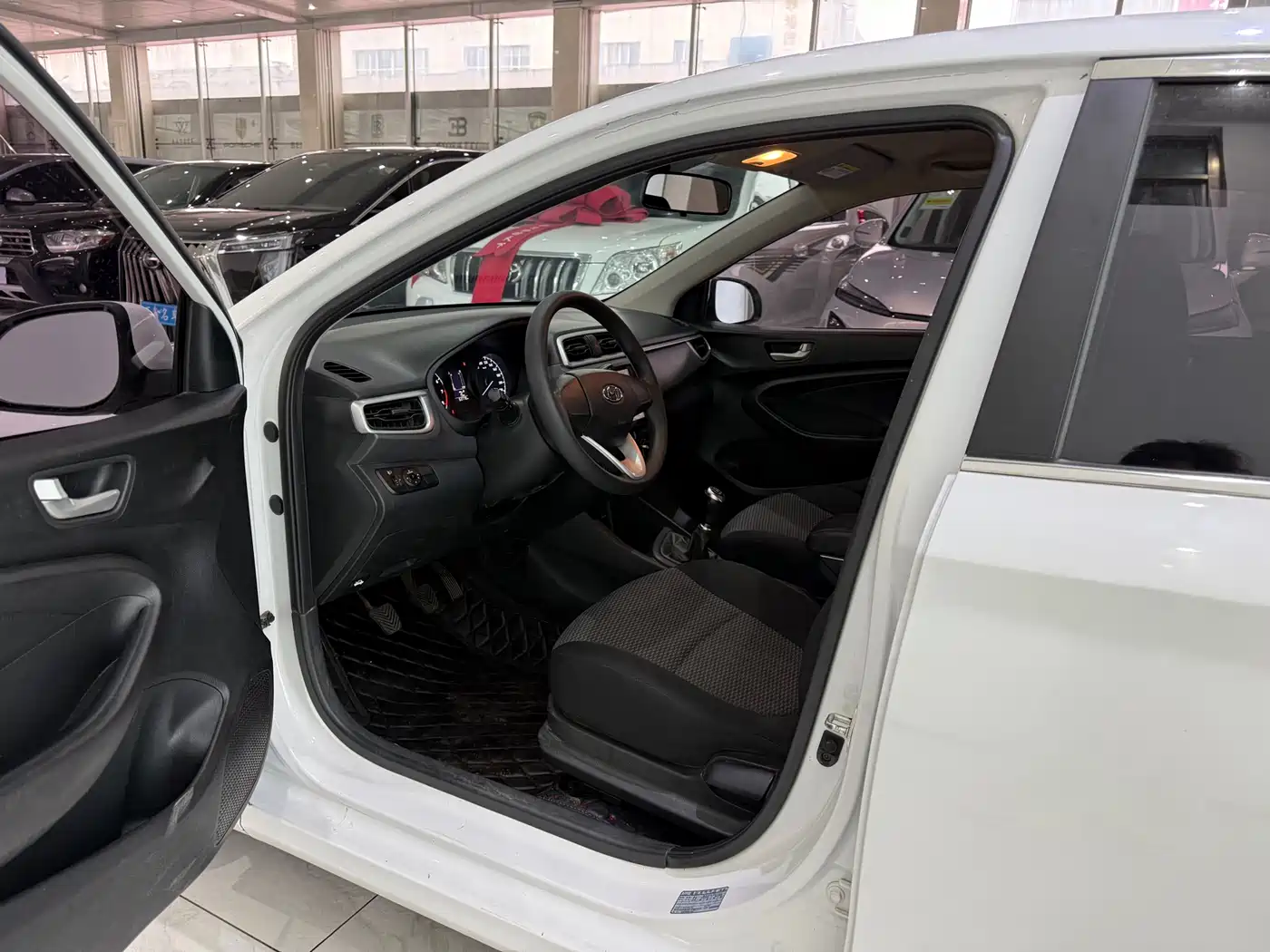 Hyundai Verna 2017 1.4L Manual Color Edition (China V) фото 6