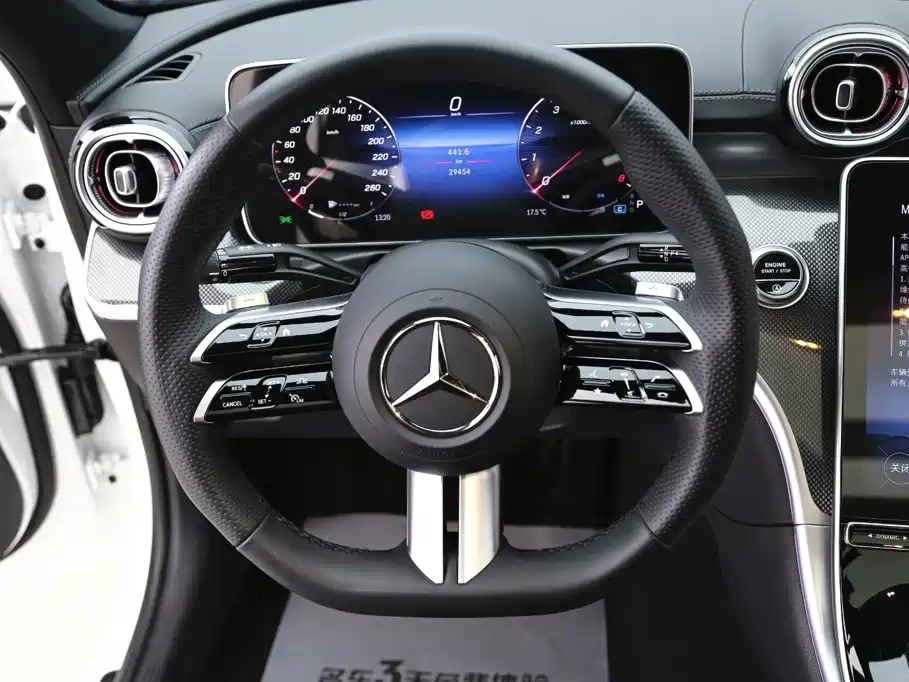 Фото 14 - Mercedes-Benz C-Class