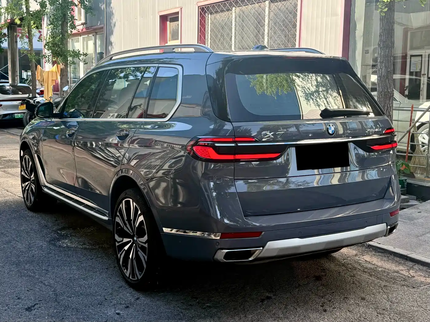 BMW X7 2023 xDrive40i Exclusive Luxury Package фото 3