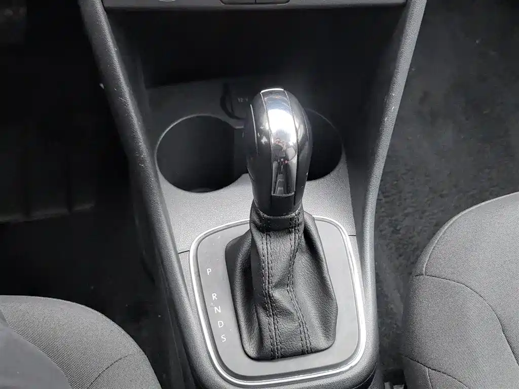 Volkswagen Polo 2016 1.4L Automatic Trend фото 13
