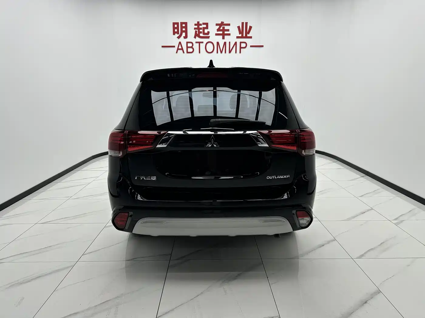 Mitsubishi Outlander 2021 Facelift 2.0L 2WD Premium Edition 5-Seater фото 10