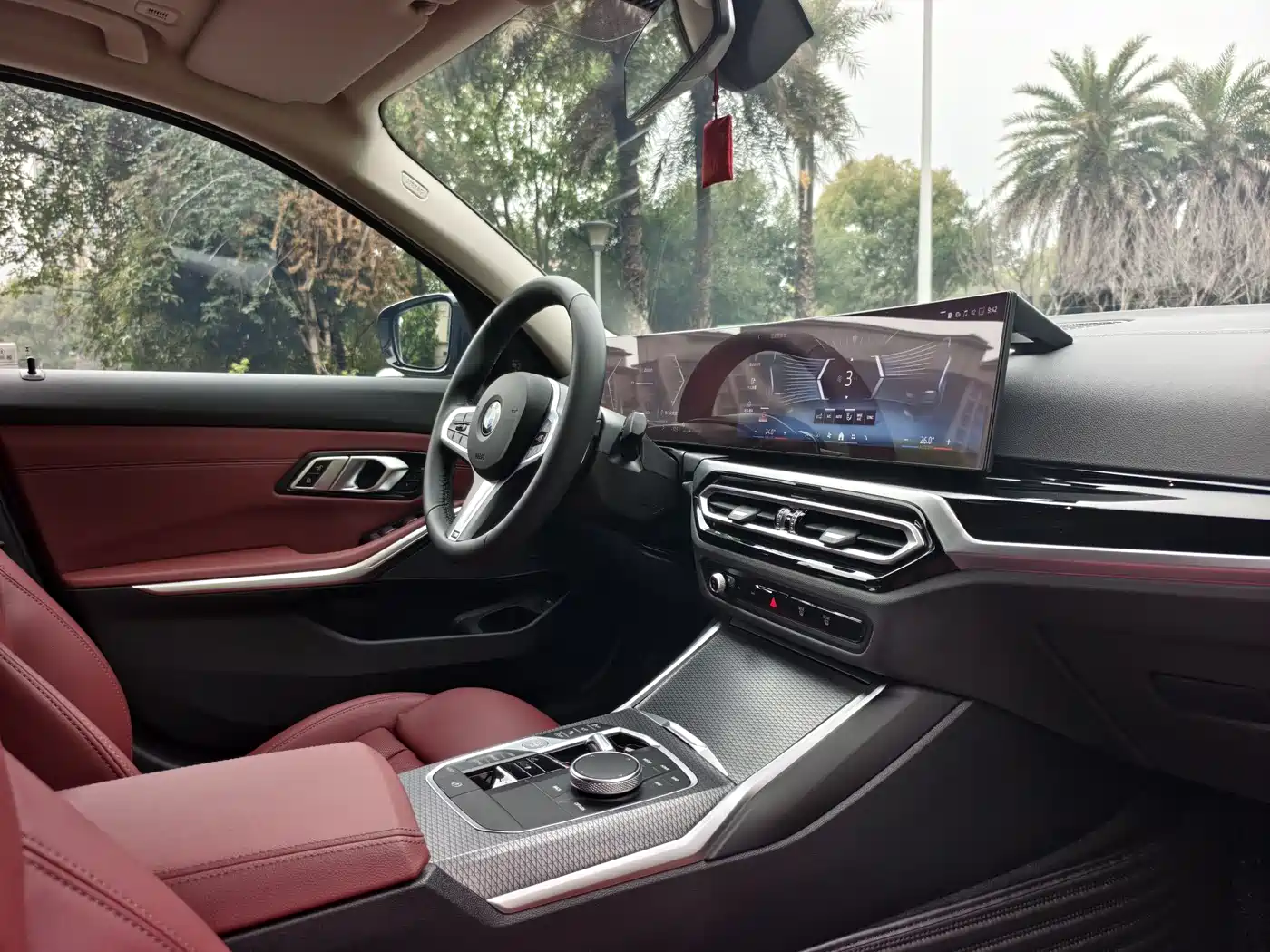 BMW 3 Series 2024 325Li M Sport Shadowline Package фото 13
