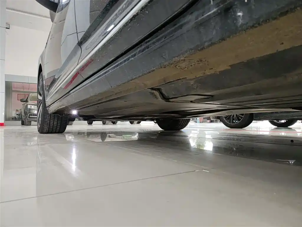 Volkswagen Passat 2022 330TSI Luxury Edition фото 22
